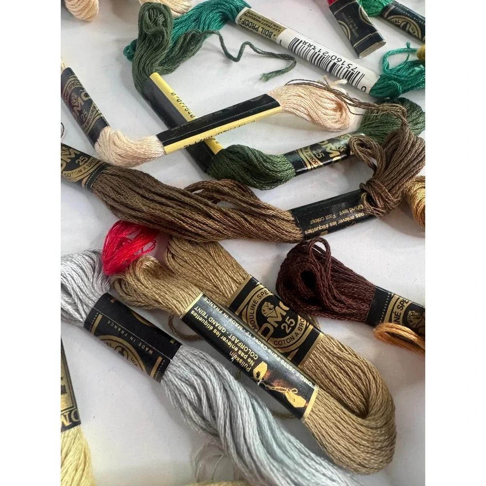 Huge Vintage Cross Stitch Embroidery Floss Lot‎ DMC J P Coats 90 Pieces Mixed